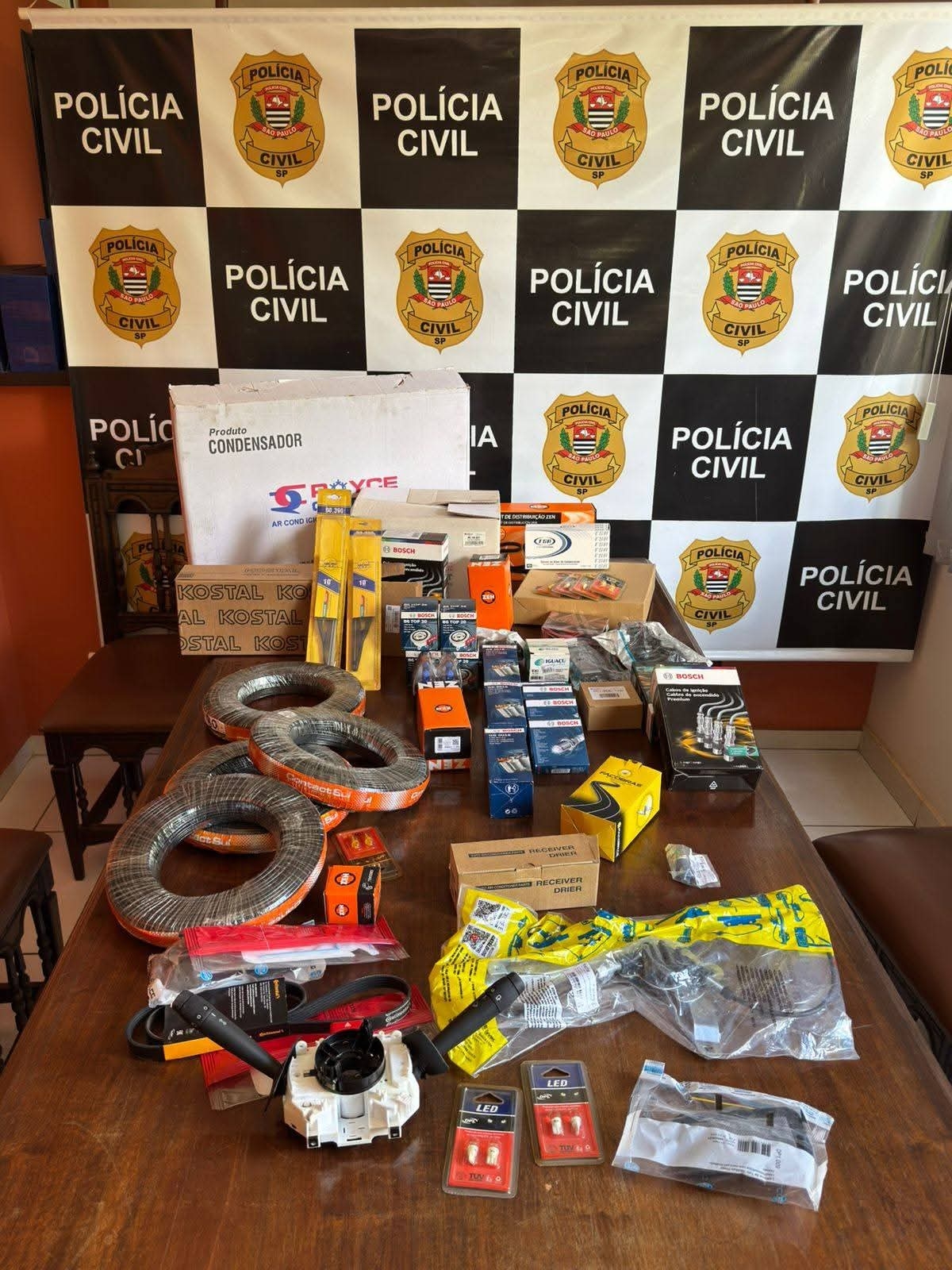 DEIC RECUPERA 22 MIL REAIS EM PRODUTOS E ESCLARECE FURTO COM FRAUDE EM PRUDENTE