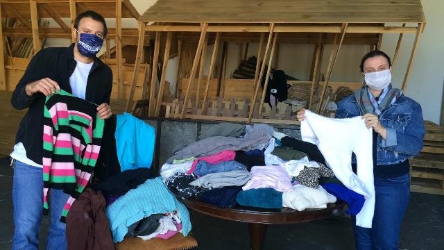 Fundo Social de Birigui recebeu doação de roupas dos organizadores da Festa do Macário