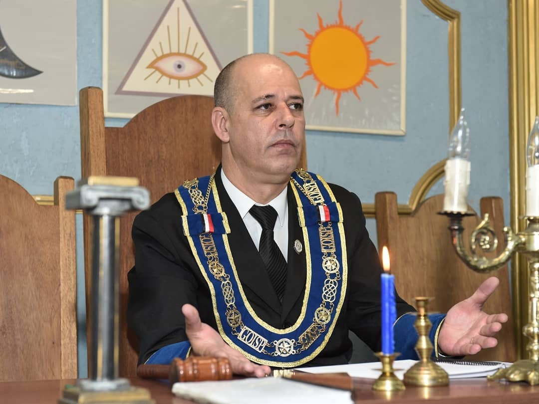 Sereníssimo José Ronaldo Gonçalves do GOISP assina tratado de Amizade e Fraternidade com Maçonaria Universal