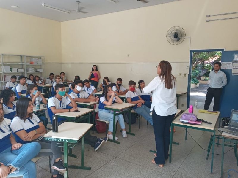 Etec recebe o projeto OAB vai à Escola em Andradina