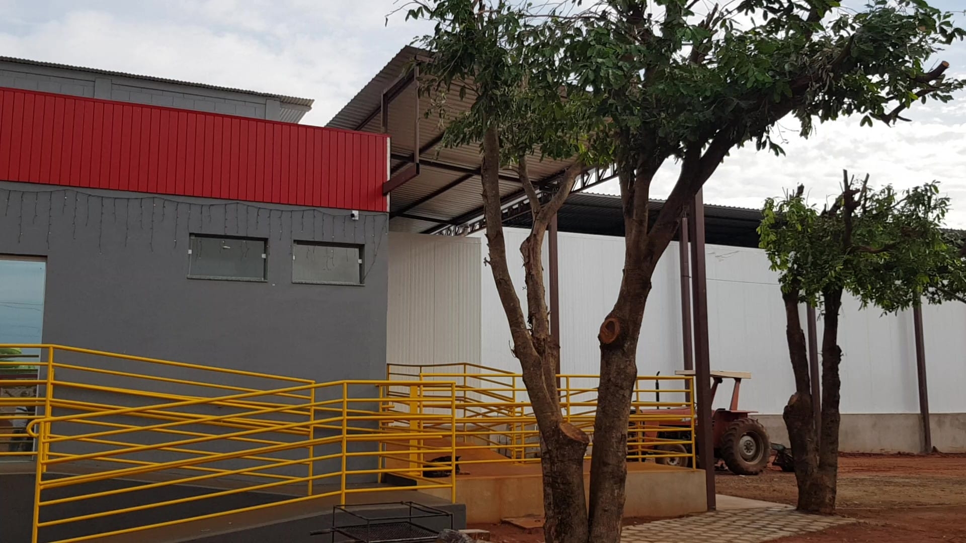 MATADOURO: PREFEITURA DE ANDRADINA VENDEU, MAS NÃO QUER ENTREGAR ÁREA DAS LAGOAS