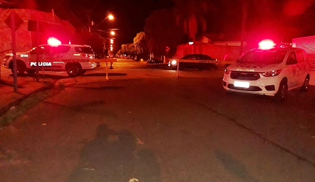 Homem tenta golpear policial militar com faca durante ocorrência e é morto a tiros em Guararapes