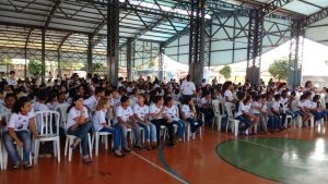 Mulher de detento é flagrada tentando entrar com microcelular em Penitenciária de Lavínia