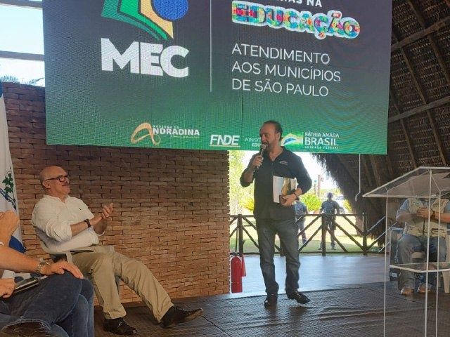 Em Andradina Mário Celso anuncia inauguração do Acqualinda para 25 de março e convida Jair Bolsonaro