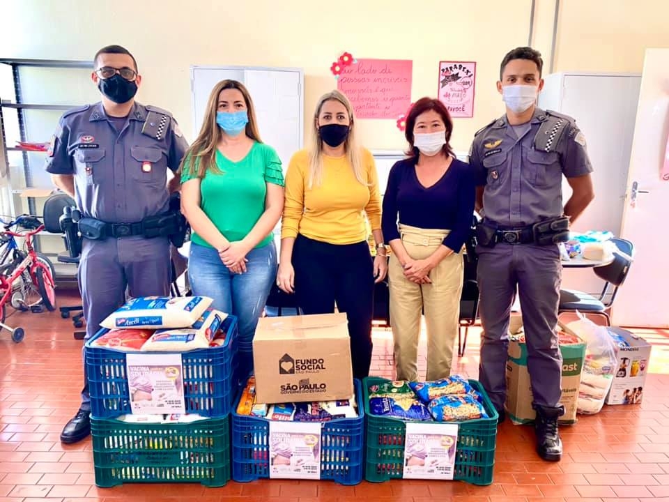 Terra do Rei do Gado 84 anos! Quartel da Polícia Militar de Andradina entrega alimentos a Promoção Social