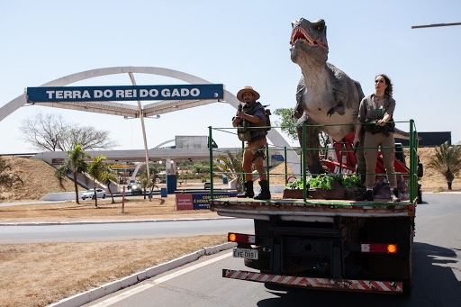Tem um ano que os moradores de Andradina e região foram surpreendidos com a novidade o Park dos Dinossauros
