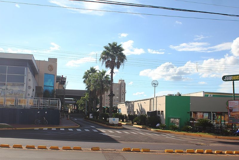 Shopping de Andradina divulga horário de atendimento na fase emergencial