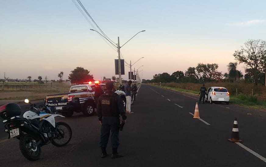 Polícia Militar em Três Lagoas prende dois por crime de trânsito