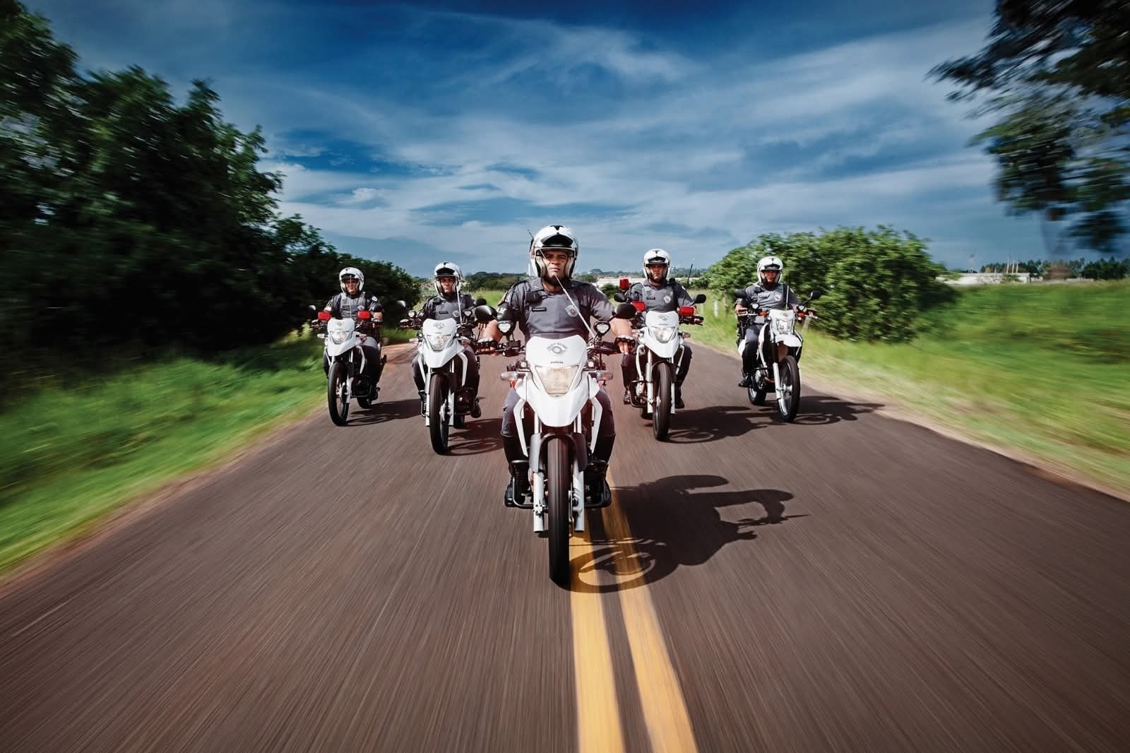 QUASE 50% DOS MOTOCICLISTAS ABORDADOS EM OPERAÇÃO RECEBERAM MULTAS PELA POLÍCIA MILITAR DE ANDRADINA