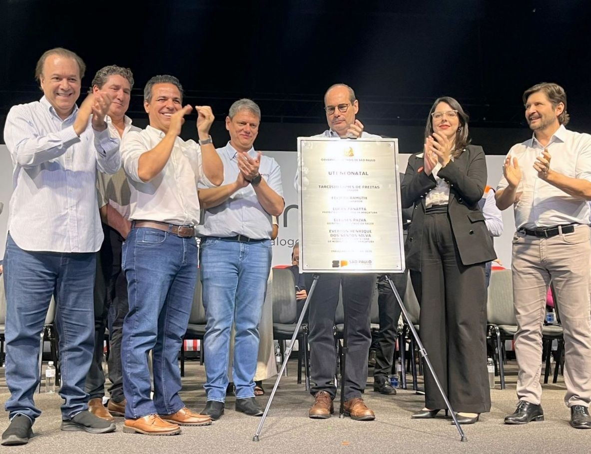 Santa Casa de Araçatuba inaugura 10 leitos intensivos neonatais em cerimônia com a presença do governador do Estado
