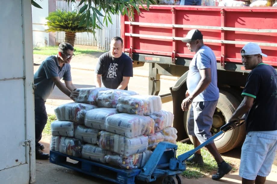 Prefeitura de Três Lagoas inicia entrega de 4.526 Cestas Natalinas para famílias atendidas pela Assistência Social