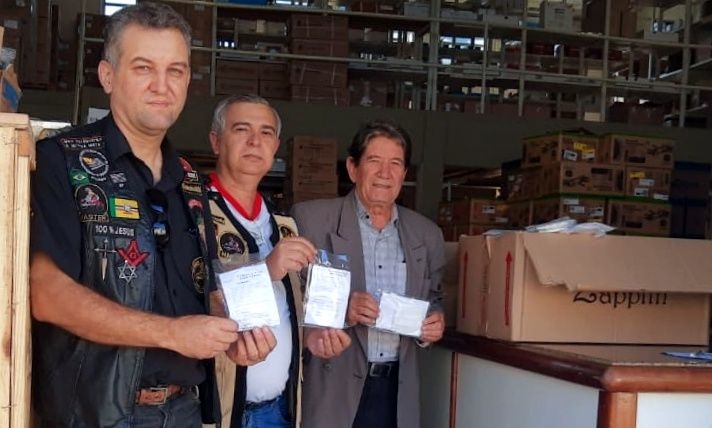 Moto Clube Bodes do Asfalto doa 1.300 máscaras cirúrgicas à Santa Casa de Araçatuba