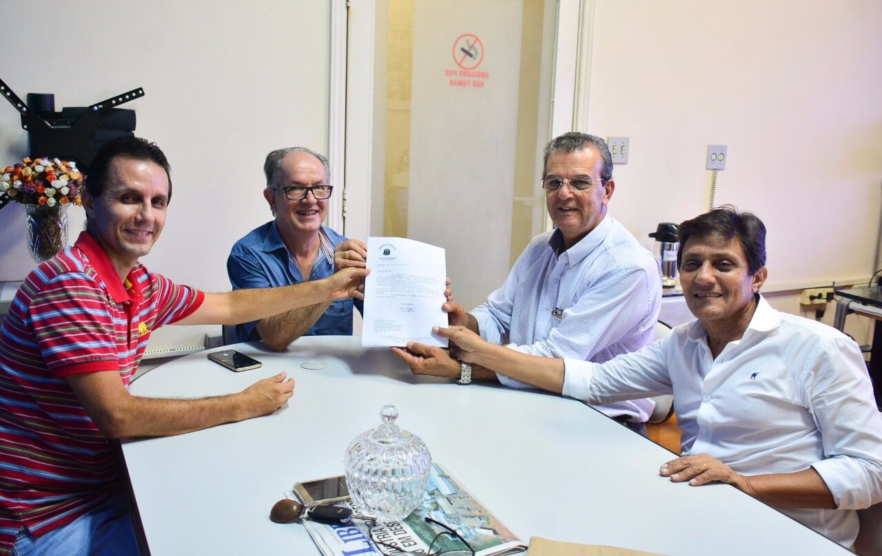 Casas da CDHU de Nova Independência estão com defeitos e são caras denunciou o deputado João Paulo Rillo