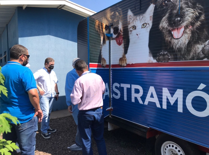 REFERÊNCIA NA REGIÃO – Em visita técnica, vereadores de Andradina – SP conhecem o serviço Castramóvel de Três Lagoas