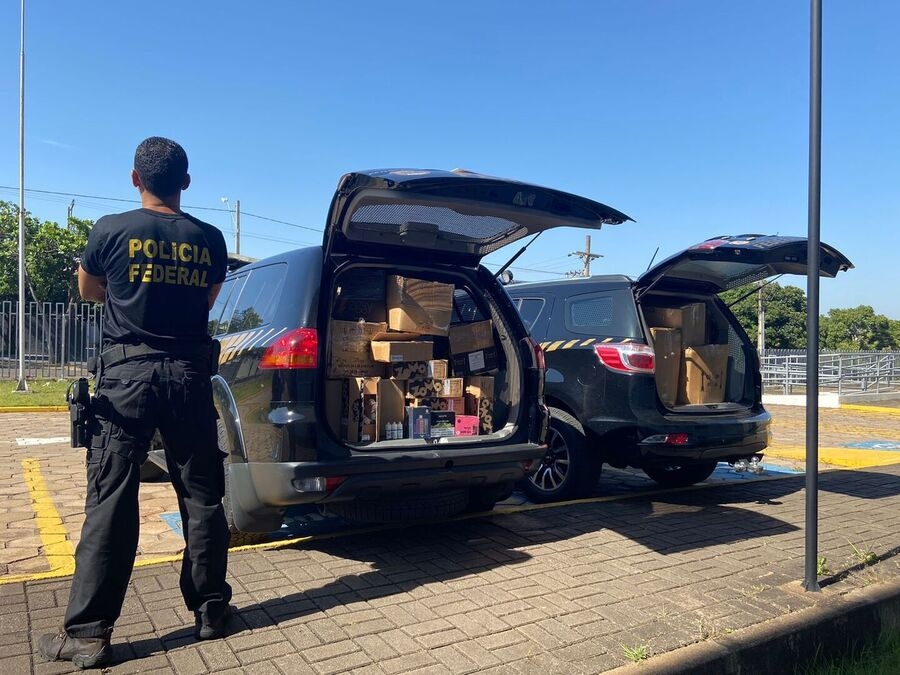 Polícia Federal de Três Lagoas faz operação contra quadrilha que usava WhatsApp para contrabandear cigarro