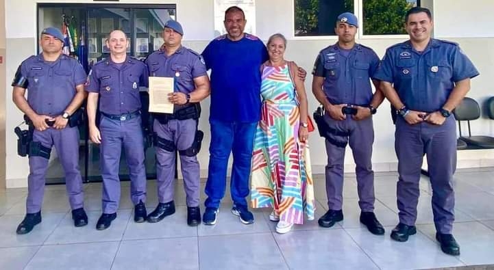 Comerciante salvo por policial militar faz agradecimento especial na Sede do 28° BPM/I em Andradina