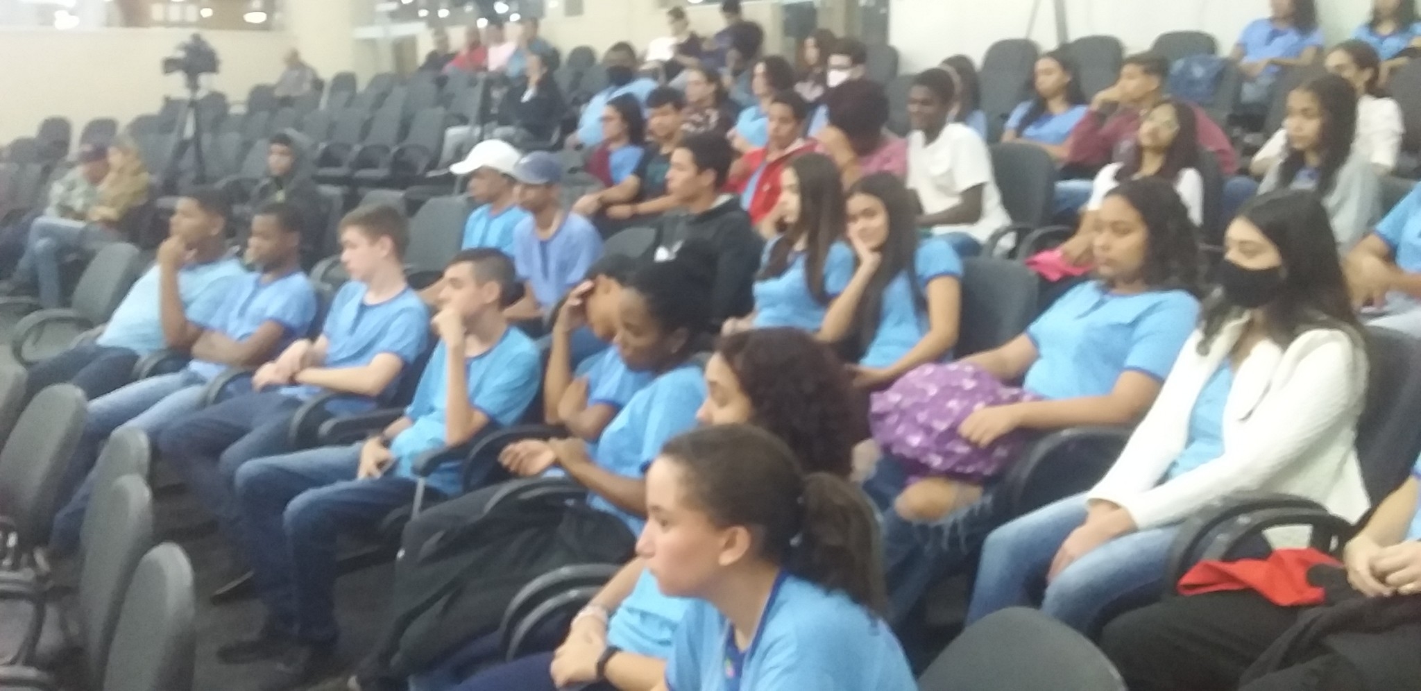 Sessão da Câmara Municipal de Andradina recebeu visita da Polícia Mirim