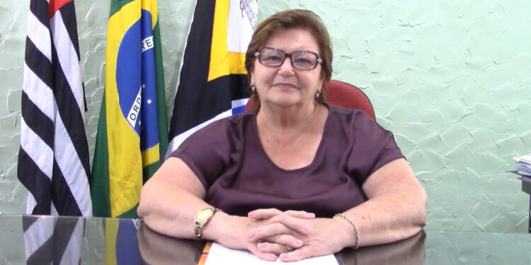 Em Castilho Fátima reafirma decisão de não disputar eleição deste ano