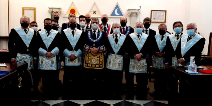 LOJA MORUMBI Nº 2306 TEM CONSAGRAÇÃO DE ESTANDARTE E ENTREGA DE MEDALHA DE BENEMÉRITO DA ORDEM PELO EMINENTE GRÃO MESTRE