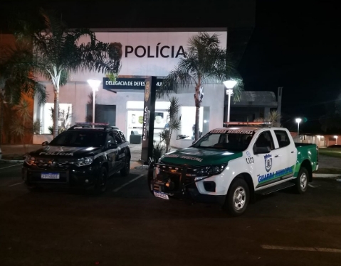 DDM DE ILHA SOLTEIRA INVESTIGA CRIANÇAS SÃO DEIXADAS SOZINHAS EM CASA E MÃE É VISTA EM BAR BEBENDO