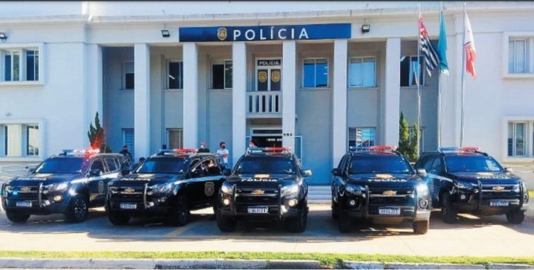 DEIC de Araçatuba recebe cinco viaturas blindadas