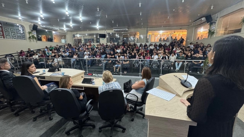 Roda de conversa na Câmara de Andradina mobiliza público para debate sobre violência contra a mulher