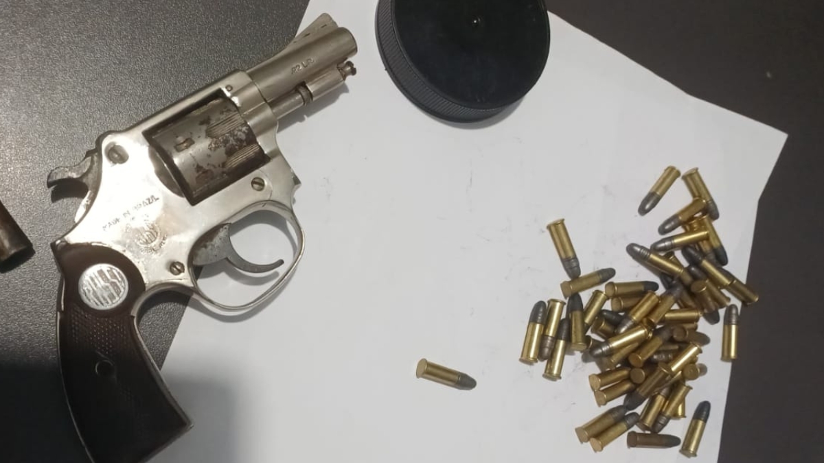 DDM de Ilha Solteira prende casal em Selvíria por matar idosa com apreensão de 03 celulares e revolver com munição