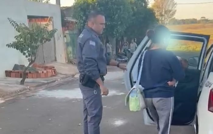Policiais Militares resgatam bebê de 4 meses durante ocorrência de refém no bairro Colinas em Birigui