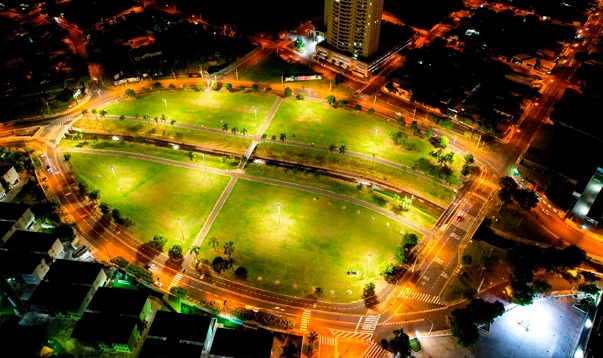 Prefeitura de Birigui moderniza iluminação do Parque do Povo e da praça do bairro Alto