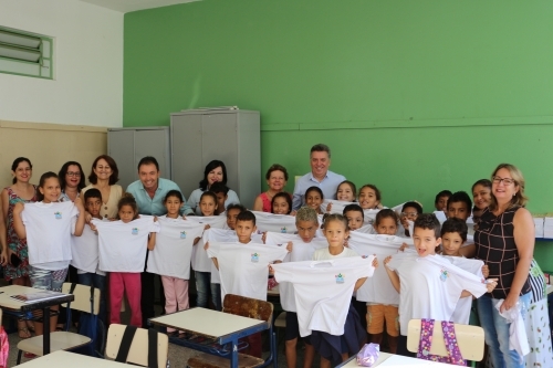 Prefeitura de Penápolis: Aulas iniciam dia 06 com entrega de uniformes e materiais escolares