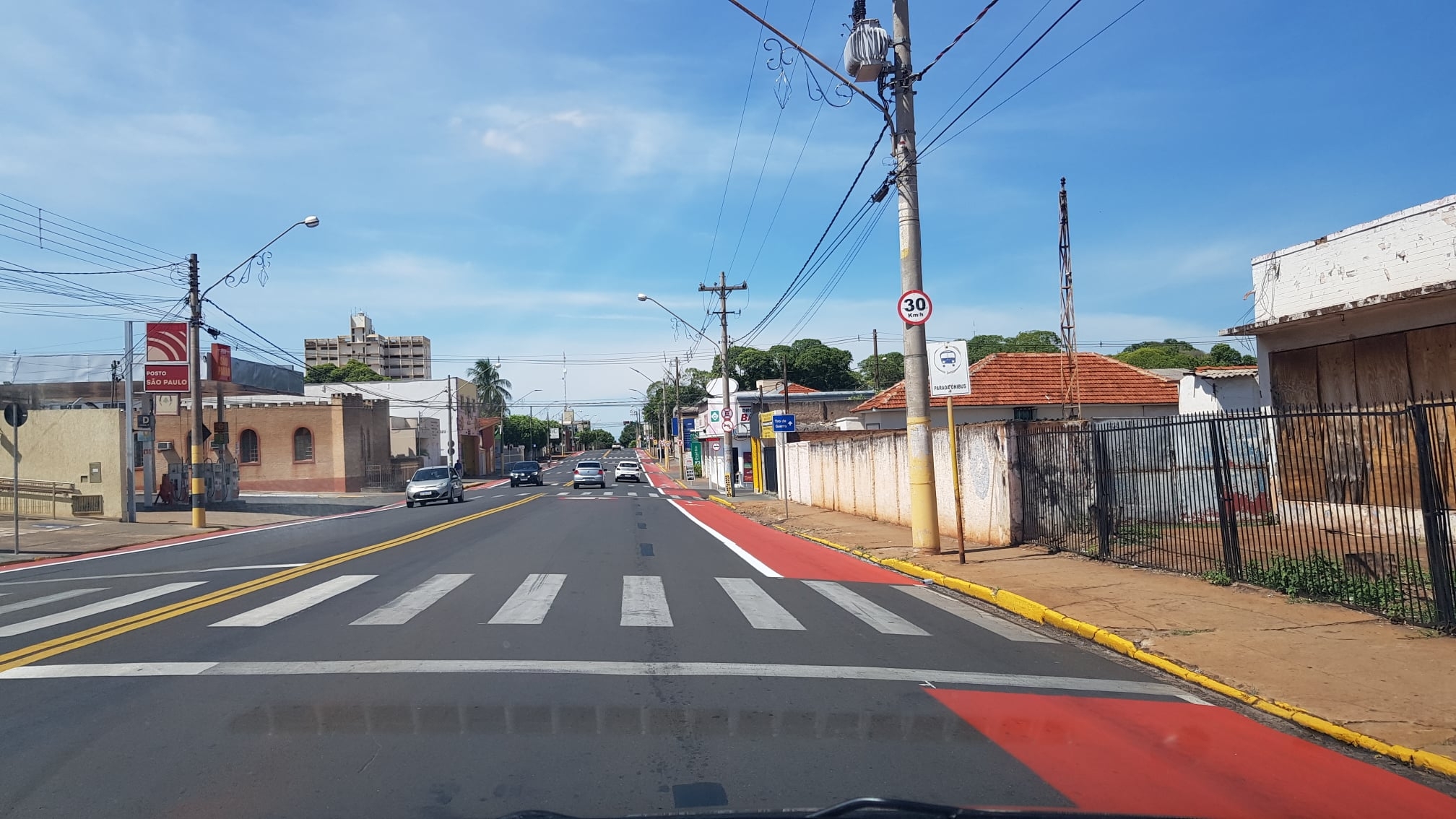 EM ANDRADINA VELOCIDADE MÁXIMA NA AVENIDA GUANABARA CAIU DE 50 KM/H  PARA 30 KM/H