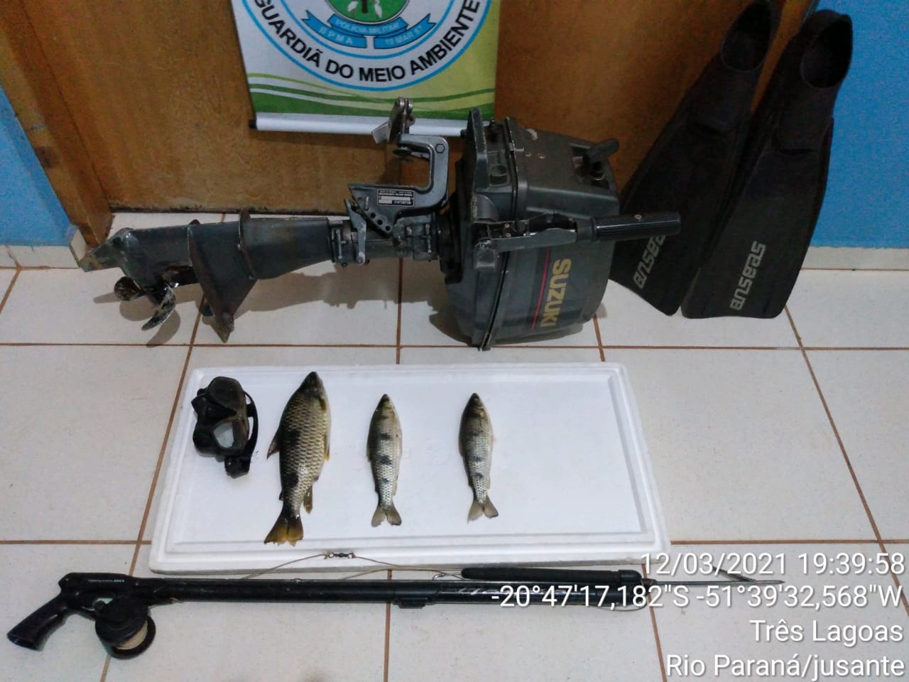 Polícia Militar Ambiental de Três Lagoas autua pescador por praticar pesca subaquática ilegalmente no rio Paraná