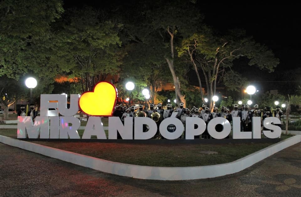 Banda Marcial de Mirandópolis realizou apresentação itinerante no aniversário de Mirandópolis