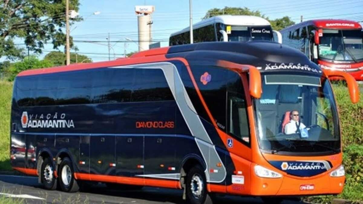 TRABALHADORES DE CASTILHO E ANDRADINA ESTÃO SENDO TRATADOS COMO PALHAÇO PELA EMPRESA DE ÔNIBUS ADAMANTINA