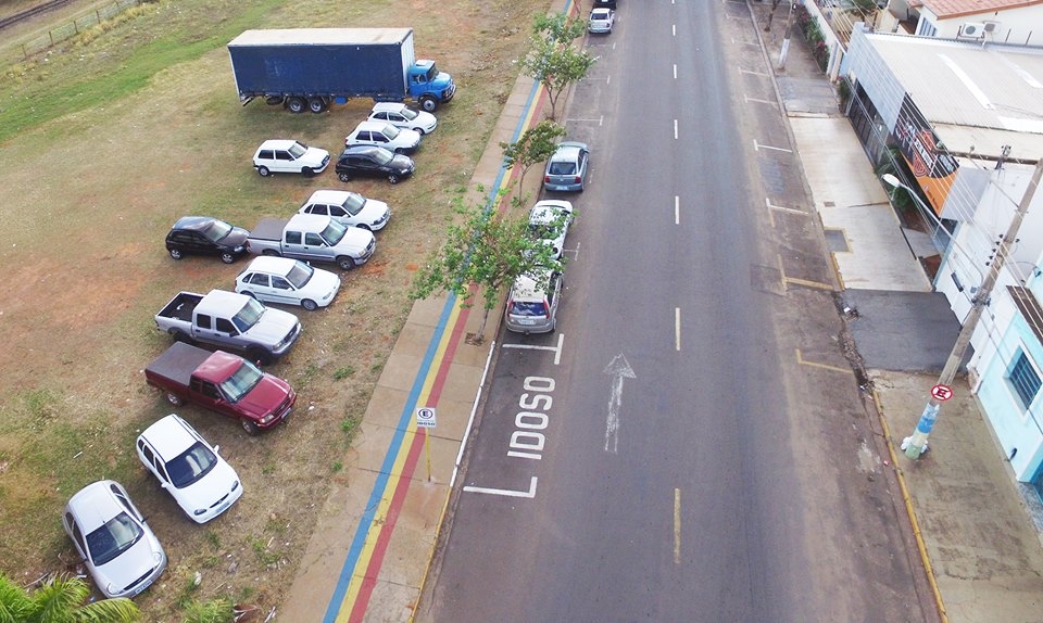 Homem morre ao perder o controle do carro e capotar em distrito de Mirandópolis