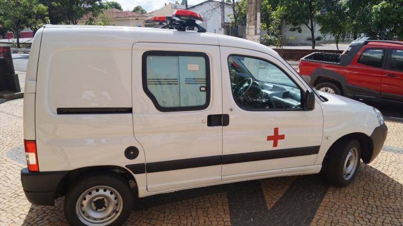 Prefeitura de Penápolis adquire nova ambulância para o Pronto Socorro