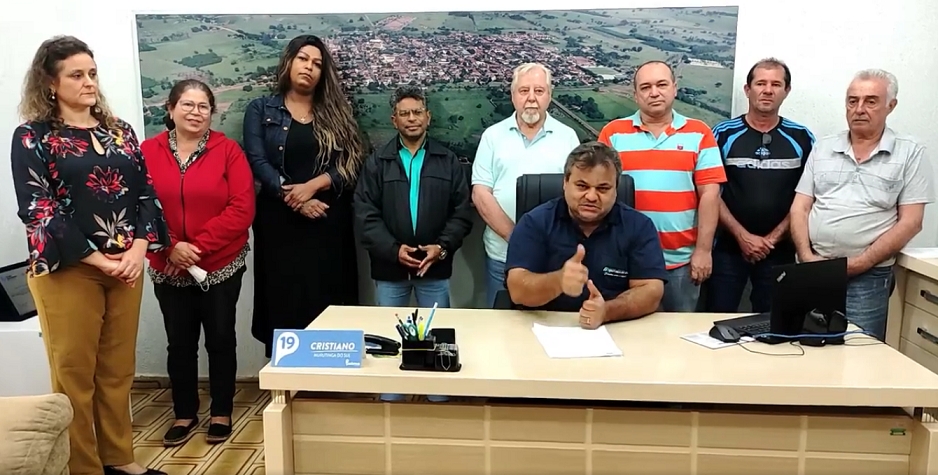 Ao lado de vereadores e sindicato, Cristiano anuncia reajuste de 22% no Vale Alimentação dos servidores de Murutinga do Sul