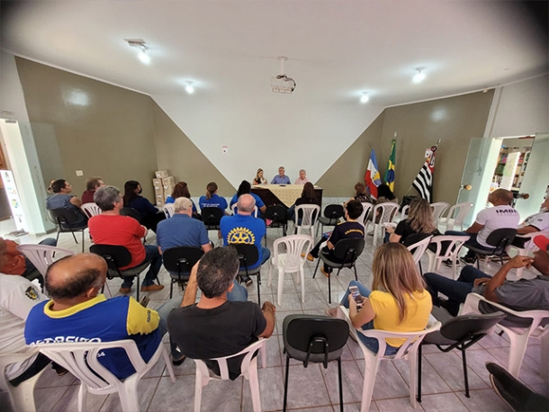 Prefeito de Guaraçaí resgatará Festa do Abacaxi com show de Fiduma & Jeca