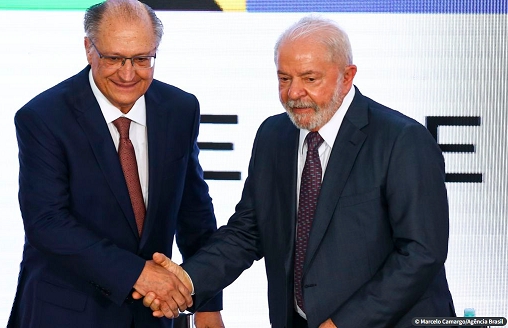 Reforma tributária é fundamental à reindustrialização, diz Alckmin