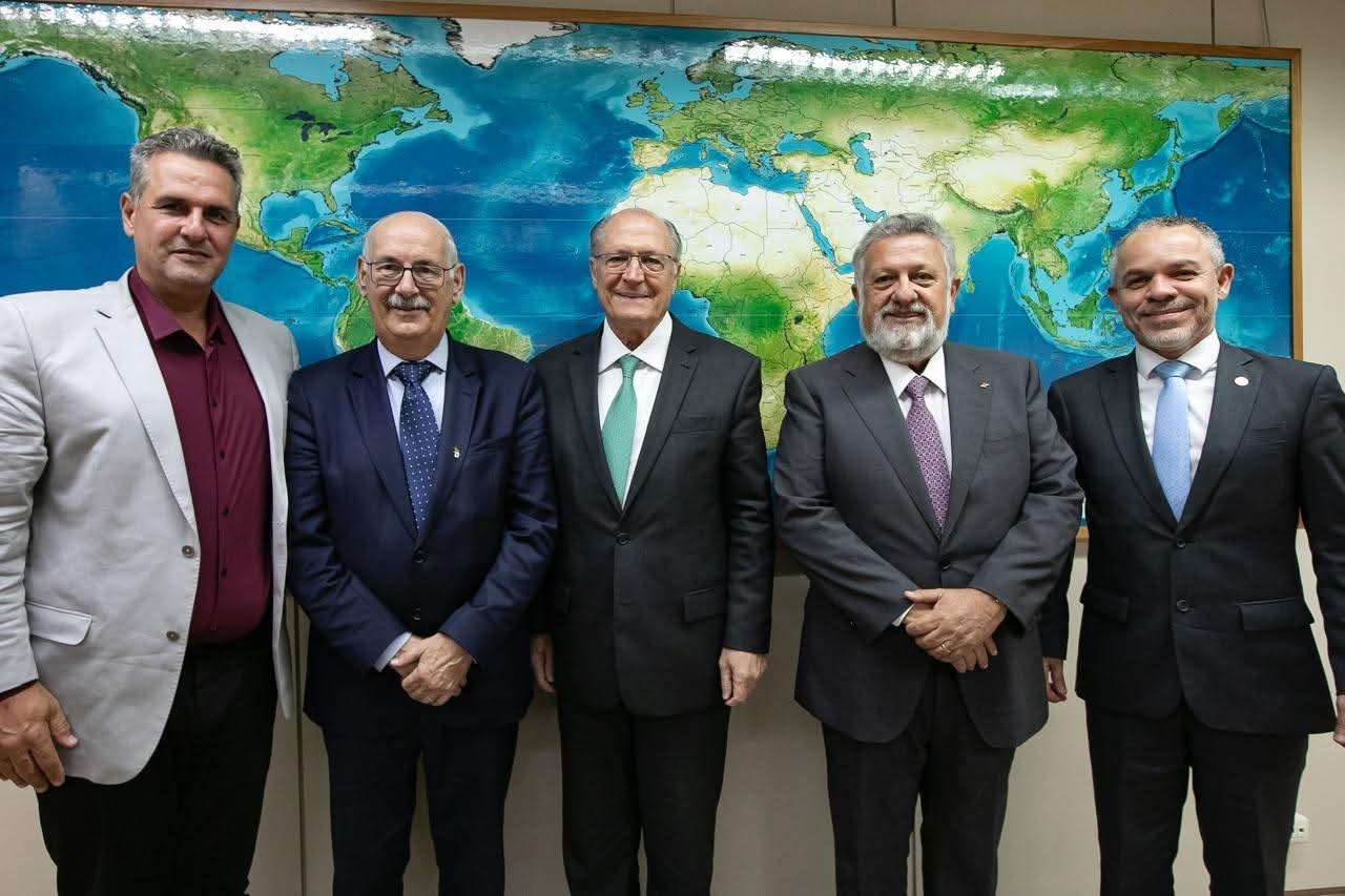 Diretor do Hospital Auxiliadora de Três Lagoas participa de agenda com o vice-presidente da República Geraldo Alckmin