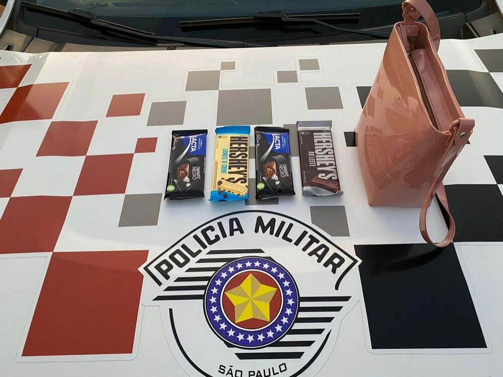 Polícia Militar de Andradina prende desocupado por furto de chocolate e bolsa feminina