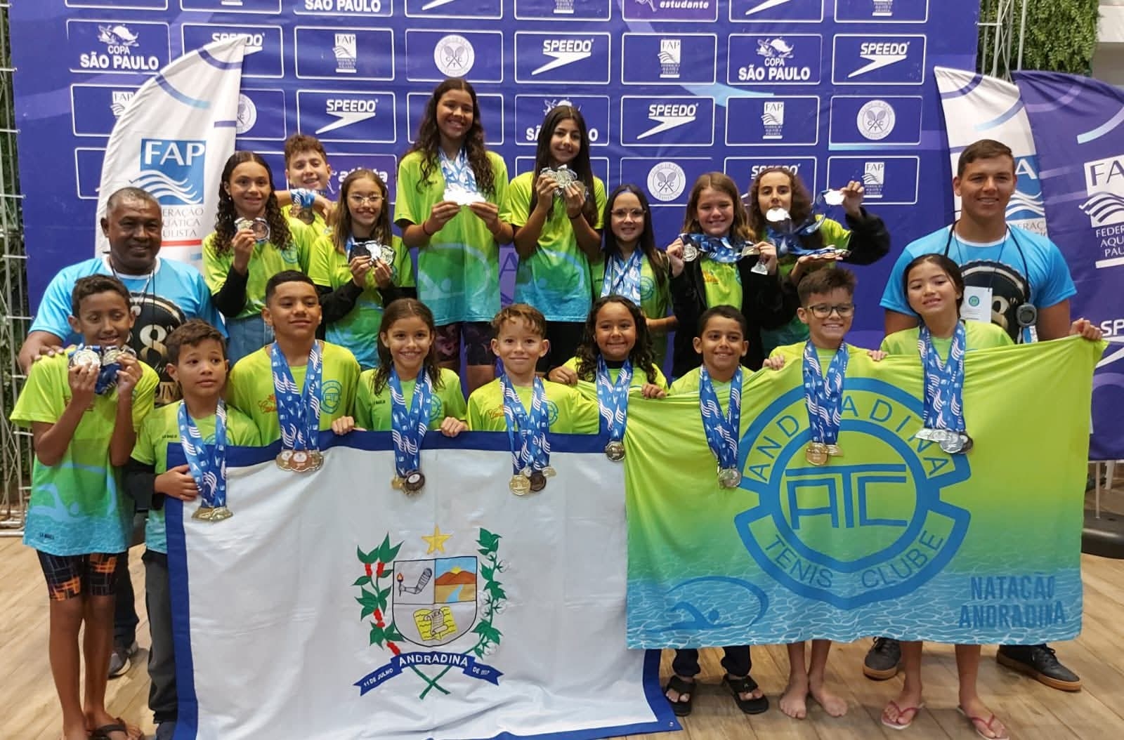 Natação andradinense é vice campeã da Copa São Paulo em Catanduva e conquista 49 medalhas