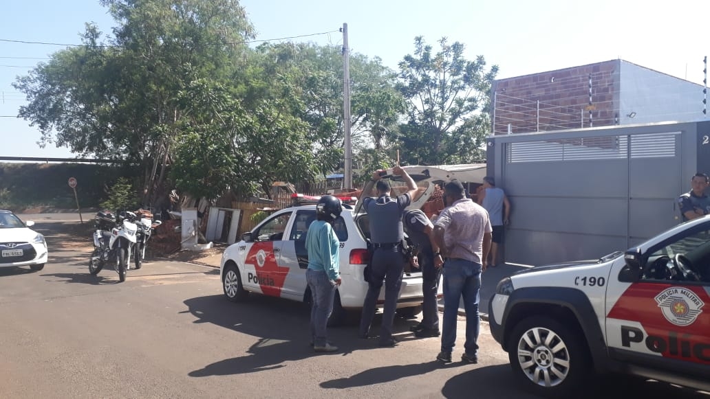 ADOLESCENTES APREENDIDOS POR ROUBO NO BAIRRO PEREIRA JORDÃO EM ANDRADINA !