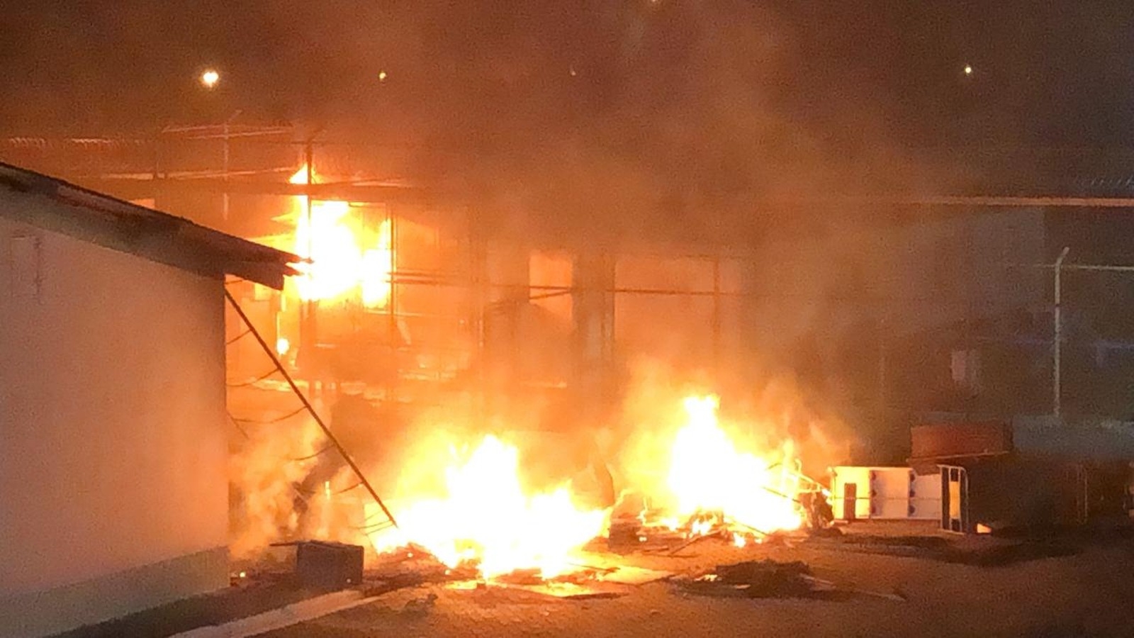 Rebeliões explodem em presídios de SP: fugas em massa e reféns