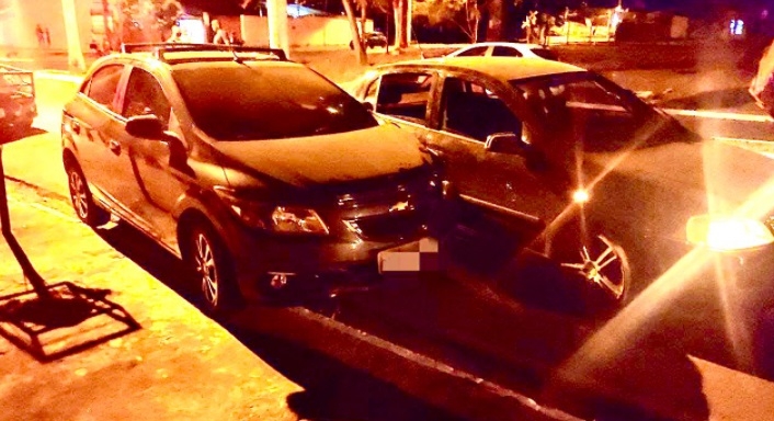 Castilho: Embriagado ao volante, operador atinge 2 carros e vai preso sem fiança