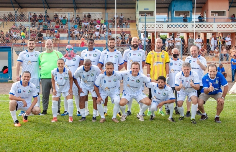 Na Terra do Rei do Gado futebol com solidariedade arrecadou centenas de quilos de alimentos