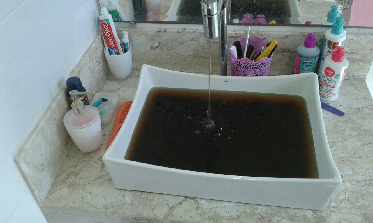 Morador de Mirandópolis relata água suja que sai das torneiras no Jardim Nossa Senhora de Fátima