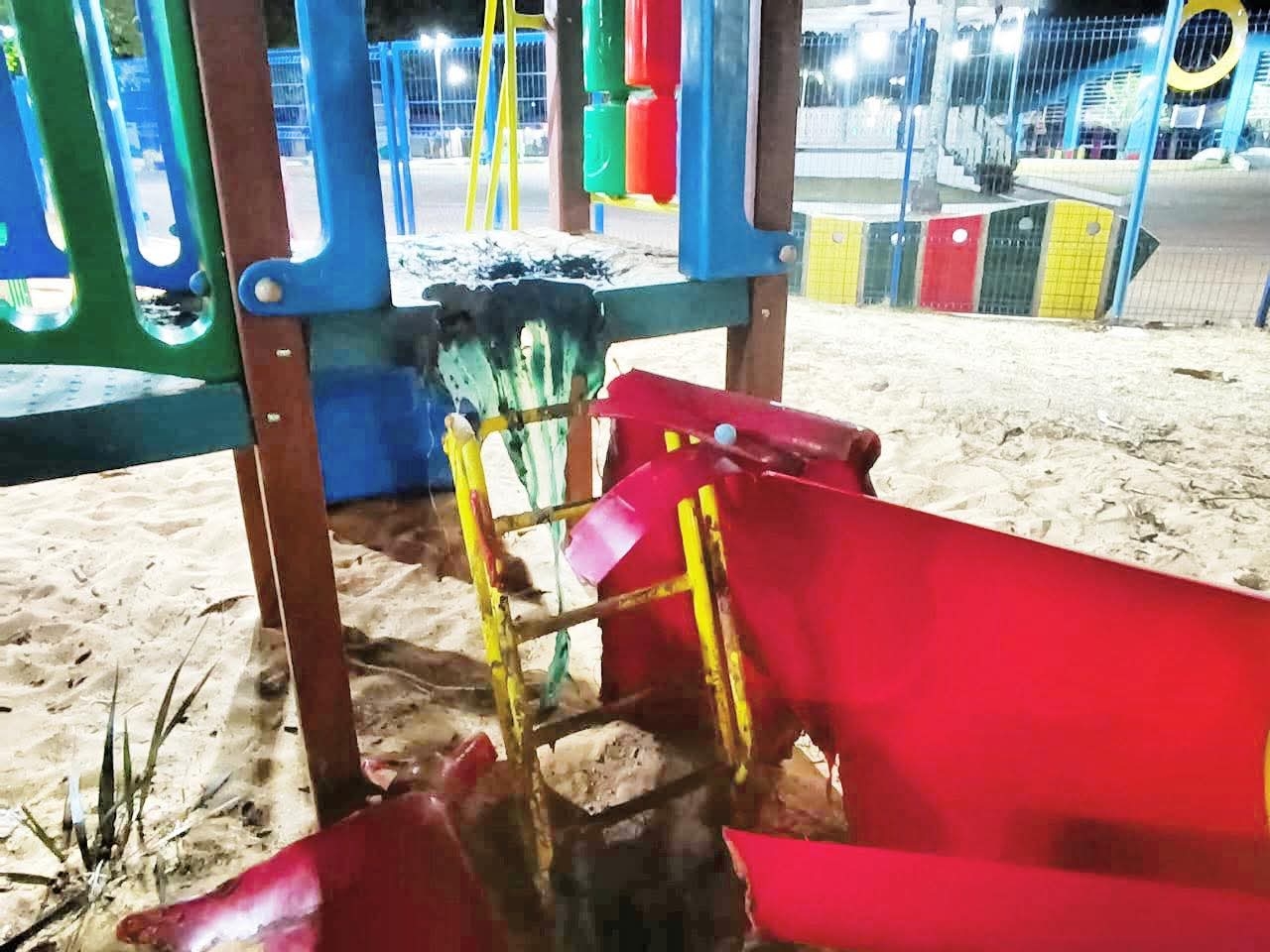 Polícia Militar de Castilho prendeu indivíduo após atear fogo em brinquedos da Praça Matriz