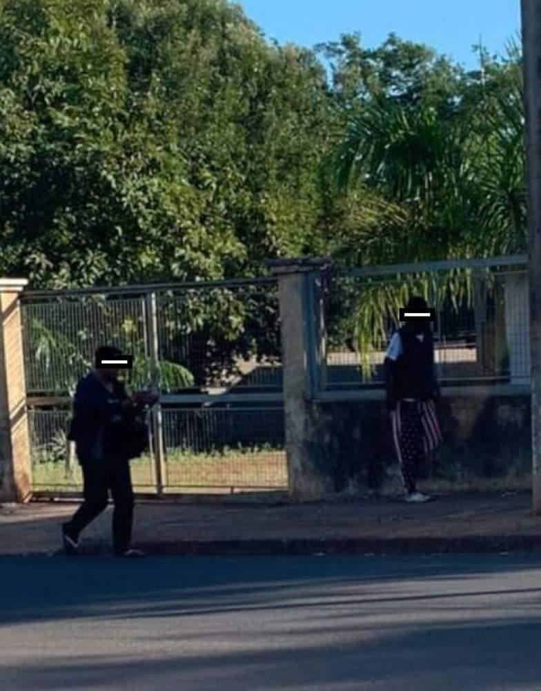 Homens são vistos se masturbando perto de escolas em Andradina