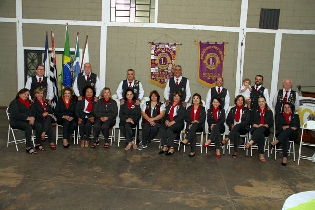Nova diretoria e nova associada no Lions Club Andradina Sul